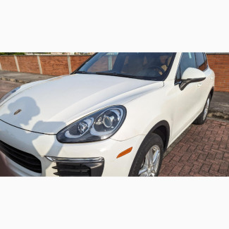 Porsche Cayenne Base AWD 2016 White