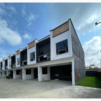 4bdrm Townhouse / Terrace in Ikota Villa, Lekki for rent