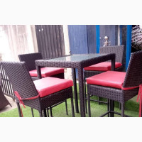 High Ratten Bar Stools
