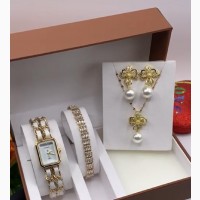 Ladies and Womens Wristwatch Set With Box