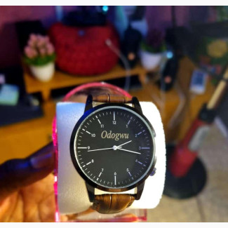 Customize Genuine Leather Wristwatch - Perfect Gift for Special Occasions