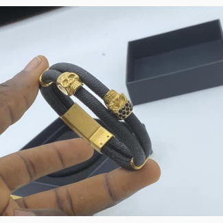 Stylish Men#039;s Link Bracelet - Black Acrylic - Brand New
