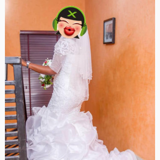 Stunning Mermaid Wedding Dress with Veil