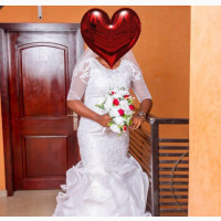 Stunning Mermaid Wedding Dress with Veil