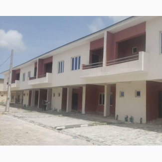 3bdrm Townhouse/Terrace in Meridian Park Estate, Lekki Phase 2