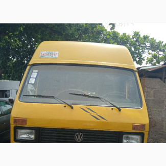 Volkswagen LT 1984 Yellow