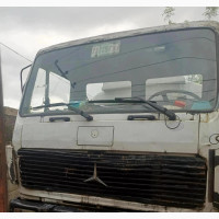 Mercedes Benz 2000 White Tank Truck