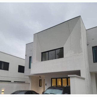 3bdrm Duplex in Victoria Island for sale