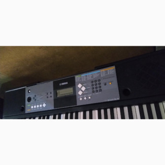 UK Used Yamaha PSR-E233 Keyboard