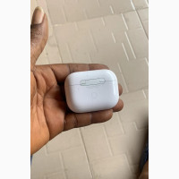 Very Clean Few Month Old Airpod Pro 2
