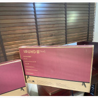 Suitable LG 43 Inches Smart TV Frameless/ 43uk6400f