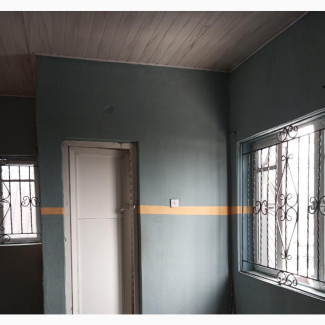 To Let : A Sizeable Hall With Toilet