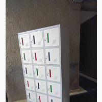 18 Door Locker