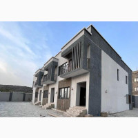 For Rent: 3 Bedroom Townhouse in Kate Main, Abuja