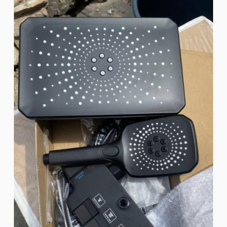 Huma Black Shower