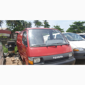 1999 Toyota HiAce Red