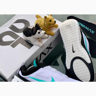 High Quality NIKE AIR MAX Sneakers Available in Store