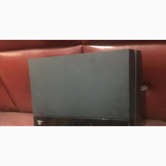 Ps4 With 2 Controllers Hacked and Games Inside