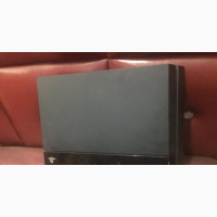 Ps4 With 2 Controllers Hacked and Games Inside