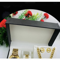 Wristwatch and Bracelet