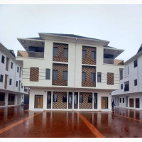 4bdrm Duplex in Peninsula Garden for sale