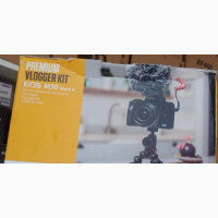 New Canon Premium Vlogger Kit EOS M50 Mark II