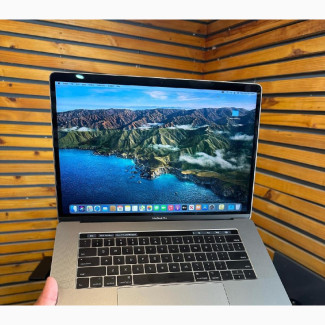 Laptop Apple MacBook 2020 32GB Intel Core I5 SSHD (Hybrid) 512GB