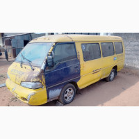 Hyundai Universe 2000 Yellow