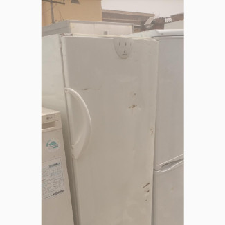 Indesit 7 Steps Upright Freezer With Pan