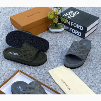 Brand New Louis Vuitton Season 7 Slide Available in All Sizes