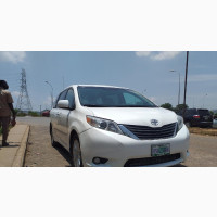 Toyota Sienna XLE 7 Passenger 2011 White