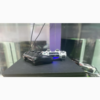 Ps4 PRO Used With Two Pads and 15 Games