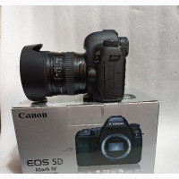 Canon Eos 5D Mark IV With 24-105mm Lens