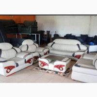 Elegant Royal Quality Well Finished Sofa With Glass Table