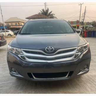 Toyota Venza V6 AWD 2010 Gray