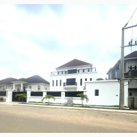 7bdrm Duplex in Jahi Gilmore Fct for sale