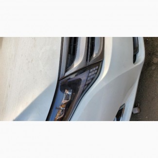 Venza Three Toch Headlights