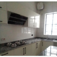 4bdrm Duplex in Monica Court Estate, Chevron for sale