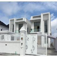 Luxury 4bdrm Duplex with Pool in Lekki for Sale