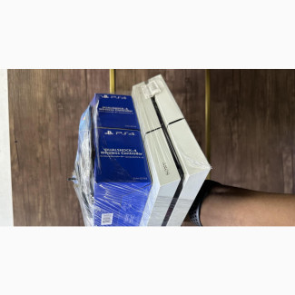UK Used Ps4 Fat With All Accessories