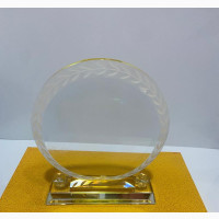 Brand New Royal Heritage Decorative Figurines Statues - Crystal Plaques
