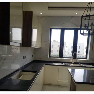 3bdrm Block of Flats in Shoreline Drive, Ikoyi for sale
