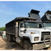 Mack RD Tipper Truck - Reliable and Powerful