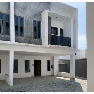 4bdrm Townhouse / Terrace in Off Orchid Road, for rent