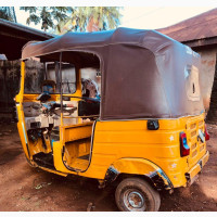 Bajaj Boxer 2020 Yellow
