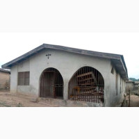 8bdrm Bungalow in Akuro Village, for sale