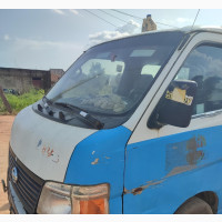 Nissan Caravan (Urvan) 2000 Blue