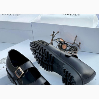 Unique and Classic Sandal