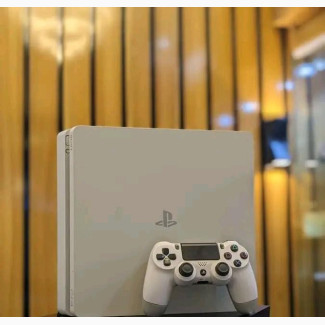 Latest Uk Used PS4(Slim) With Controller +10 Games