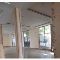 Up and Downstairs Banking Hall or Showroom for Rent